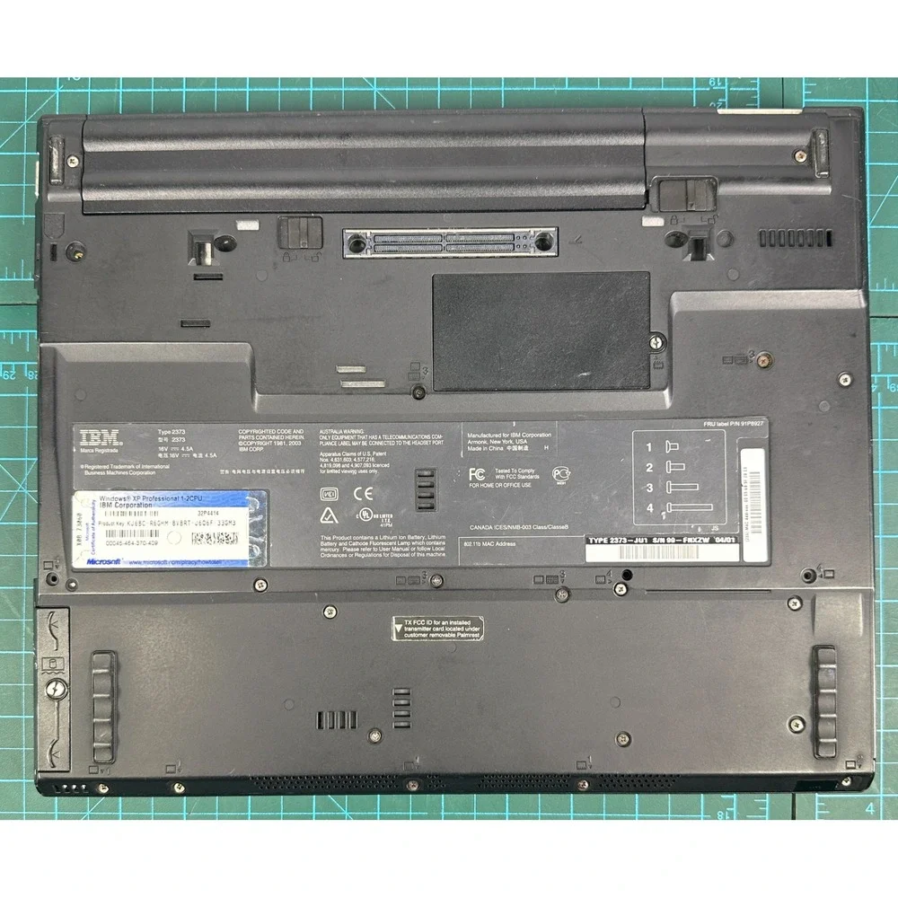 IBM ThinkPad T40 Laptop Type 2373 Intel Centrino Windows XP VTG UNTESTED